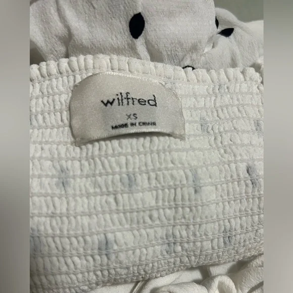 Aritzia - Wilfred White and Black Polka Dot Bow Blouse - Picture 6 of 7